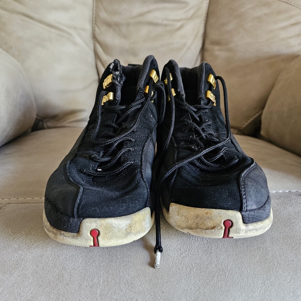 Nike Air Jordan 12 Reverse Taxi  Basketball‎ black sneakers Sz 9.5 - Picture 2 of 11